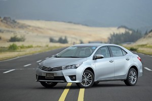 Vì sao giá xe Việt Nam cao gấp 3 lần ở Mỹ?
