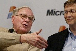 Định nghĩa thành công của Bill Gates và Warren Buffett