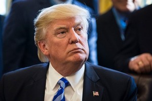 Tổng thống Mỹ Donald Trump tại cuộc họp báo ở Phòng Bầu dục, Nhà Trắng, hôm 24/3. Ảnh:New York Times