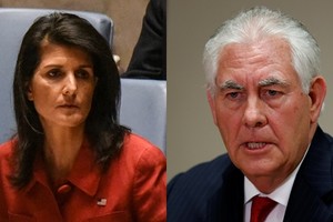 Đại sứ Mỹ tại Liên Hợp Quốc Nikki Haley (trái) và Ngoại trưởng Mỹ Rex Tillerson. Ảnh:Reuters.