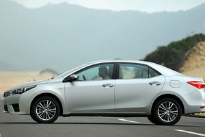 Giảm giá sâu khiến thị trường náo loạn.