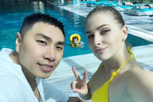 Đàn ông Trung Quốc đang có trào lưu lấy vợ Đông Âu sau khi chàng xấu trai Mei cưới được vợ đẹp. Ảnh: Ulove.