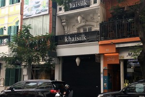 Cửa hàng Khaisilk tại 101 Đồng Khởi, quận 1, TP HCM đang đóng cửa.Ảnh: Viễn Thông