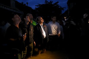 Thủ tướng đi kiểm tra một số nơi diễn ra các hoạt động APEC sắp tới. Ảnh:VGP