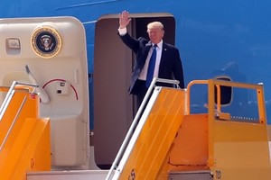 Tổng thống Mỹ Trump tại sân bay ở Đà Nẵng ngày 10/11. Ảnh:Quỳnh Trần.