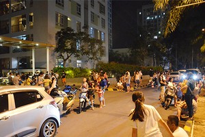 Cháy căn hộ ở Sài Gòn, hàng trăm cư dân tháo chạy