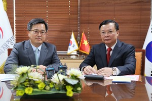 Bộ trưởng Bộ Tài chính Đinh Tiến Dũng hội đàm với Phó Thủ tướng Chính phủ kiêm Bộ trưởng Bộ Chiến lược và Tài chính Hàn Quốc Kim Dong Yeon