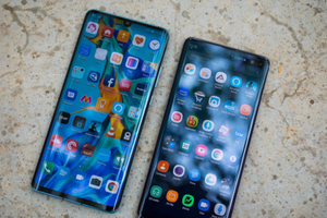 Smartphone cao cấp Samsung, Huawei giảm hàng triệu đồng