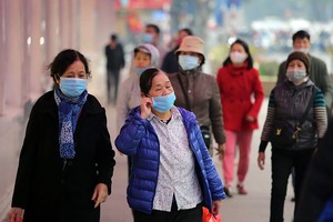 Những cách chống dịch nCoV 'cười ra nước mắt'