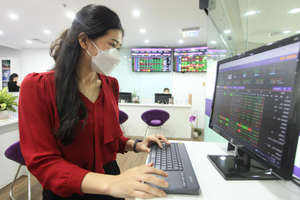 Cổ phiếu ngân hàng gặp khó khi 14.000 tỷ đồng giá trị cổ phiếu ngân hàng về tài khoản