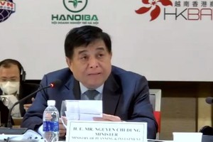 Bộ trưởng Nguyễn Chí Dũng phát biểu tại Diễn đàn.