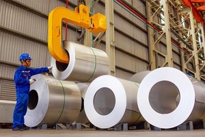 Mỹ gia hạn ban hành kết luận điều tra chống lẩn tránh thuế thép tấm không gỉ từ Việt Nam.