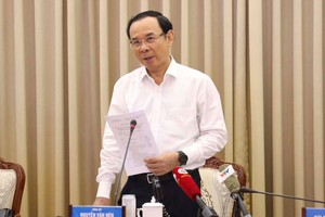Bí thư Thành ủy TP.HCM Nguyễn Văn Nên nhìn nhận, những khó khăn đã được dự tính trước, nhưng các chỉ số giảm sâu hơn điều được dự đoán. Ảnh: Thành Nhân