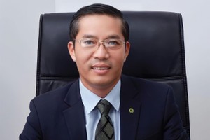 Ông Trương Đình Long, Phó tổng giám đốc OCB