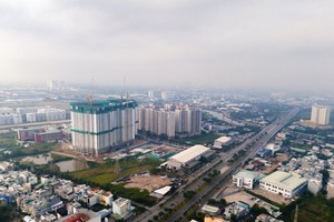 Nam Long (NLG): Giá cổ phiếu tăng nóng, lãnh đạo và người nhà liên tục bán ra