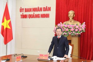 Ông Cao Tường Huy, Chủ tịch UBND tỉnh Quảng Ninh chủ trì phiên họp. Nguồn: Quảng Ninh Portal.