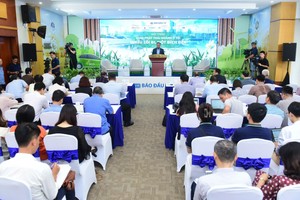 Giảm phát thải ngành ô tô: Nhiều lối đi - Một đích đến