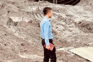 Cán bộ Abic đi giám định tổn thất tại nhà máy gạch Quỳnh Lâm, Phú Thọ