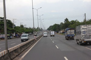 Quốc lộ 51 sau nhiều năm khai thác, một số đoạn đã bắt đầu xuống cấp - Ảnh: L.Q