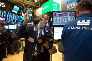 Nhà đầu tư nước ngoài tiếp tục mua ròng 240 tỷ đồng phiên cuối tuần ngày 22/12