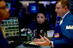 Giao dịch chứng khoán khối ngoại ngày 28/7: Tiếp tục mua ròng hàng trăm tỷ đồng