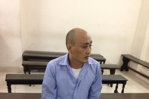 Hành khách Trung Quốc trộm tiền trên máy bay lĩnh án 2 năm tù