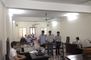 Các bị cáo tại tòa.