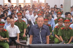 Bị cáo Nguyễn Văn Hoàn.