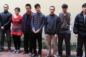 Các đối tượng khi bị bắt.