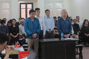 Các bị cáo tại tòa.