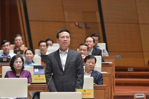 Bộ trưởng Bộ trưởng Bộ Thông tin và Truyền thông Nguyễn Mạnh Hùng.