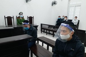 Các bị cáo tại tòa.