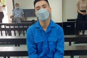 Bị cáo tại tòa. 