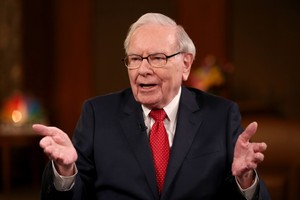 Warren Buffett đặt niềm tin vào Berkshire với lượng mua lại cổ phiếu kỷ lục