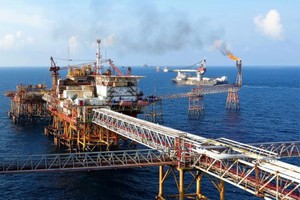 Giá dầu còn chao đảo năm 2021