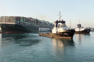 Một khung cảnh con tàu container Ever Given ngày 29/3 (Nguồn: Reuters)