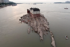 Nền kinh tế Trung Quốc đang bị tác động bởi những con sông cạn kiệt nhất kể từ năm 1865