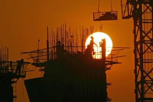 ADB: Lần đầu tiên sau 30 năm, các nền kinh tế đang phát triển châu Á sẽ phát triển nhanh hơn Trung Quốc