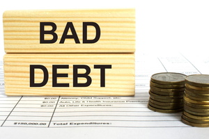 Công ty chứng khoán chống rủi ro "force sell" ồ ạt cổ phiếu của lãnh đạo, có tới 146 mã dưới mệnh giá, gấp 5,64 lần năm ngoái 