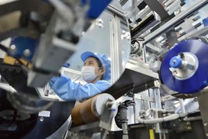 Thị trường xe điện Trung Quốc chậm lại làm giảm giá lithium và coban