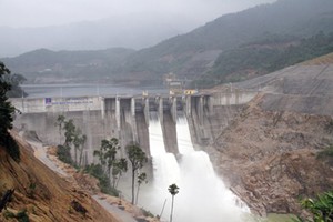 Thủy điện Hủa Na thuộc địa phận xã Đồng Văn, huyện Quế Phong, tỉnh Nghệ An