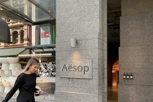 Hoạt động M&A toàn cầu chậm lại do chính sách tiền tệ thắt chặt