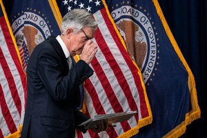 Fed giữ nguyên lãi suất, xoa dịu kỳ vọng về việc cắt giảm lãi suất sắp tới