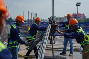 Xây dựng Hoà Bình (HBC), Địa ốc Hoàng Quân (HQC)… bị nhắc tên nợ Bảo hiểm xã hội hơn 3 tháng