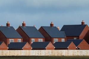 Giá bất động sản toàn cầu có thể tăng nhẹ, tình trạng thiếu nhà giá rẻ sẽ kéo dài