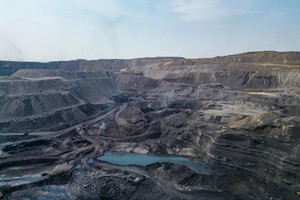 Thế giới vẫn còn thời gian dài để loại bỏ than