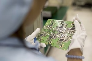 Cuộc chiến than chì: Thuế quan của Mỹ kích hoạt cuộc đua xây dựng chuỗi cung ứng ngoài Trung Quốc