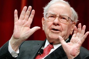 Warren Buffett tăng tỷ trọng tiền mặt nắm giữ lên mức kỷ lục