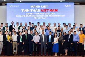 Tỷ phú Phạm Nhật Vượng gặp gỡ 70 doanh nhân đại diện cho 50 hãng xe trong lĩnh vực vận tải tại Hà Nội trong tháng 9/2024