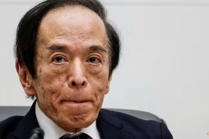 BOJ để ngỏ khả năng tăng lãi suất vào tháng 12
